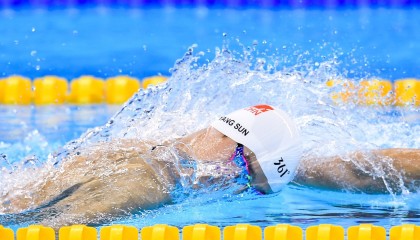 kaiyun官方入口登录-英超激战再临，精彩逆转和神级扑救成为焦点，英超 prizm